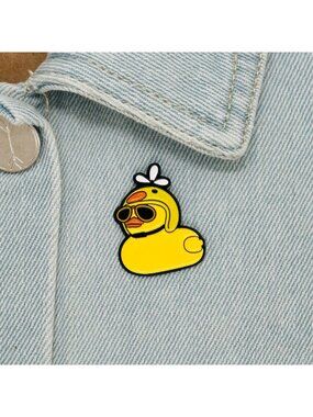 ✨Yellow Duck Enamel Pin With Sunglasses Propeller Hat Animal Duckling Brooch New